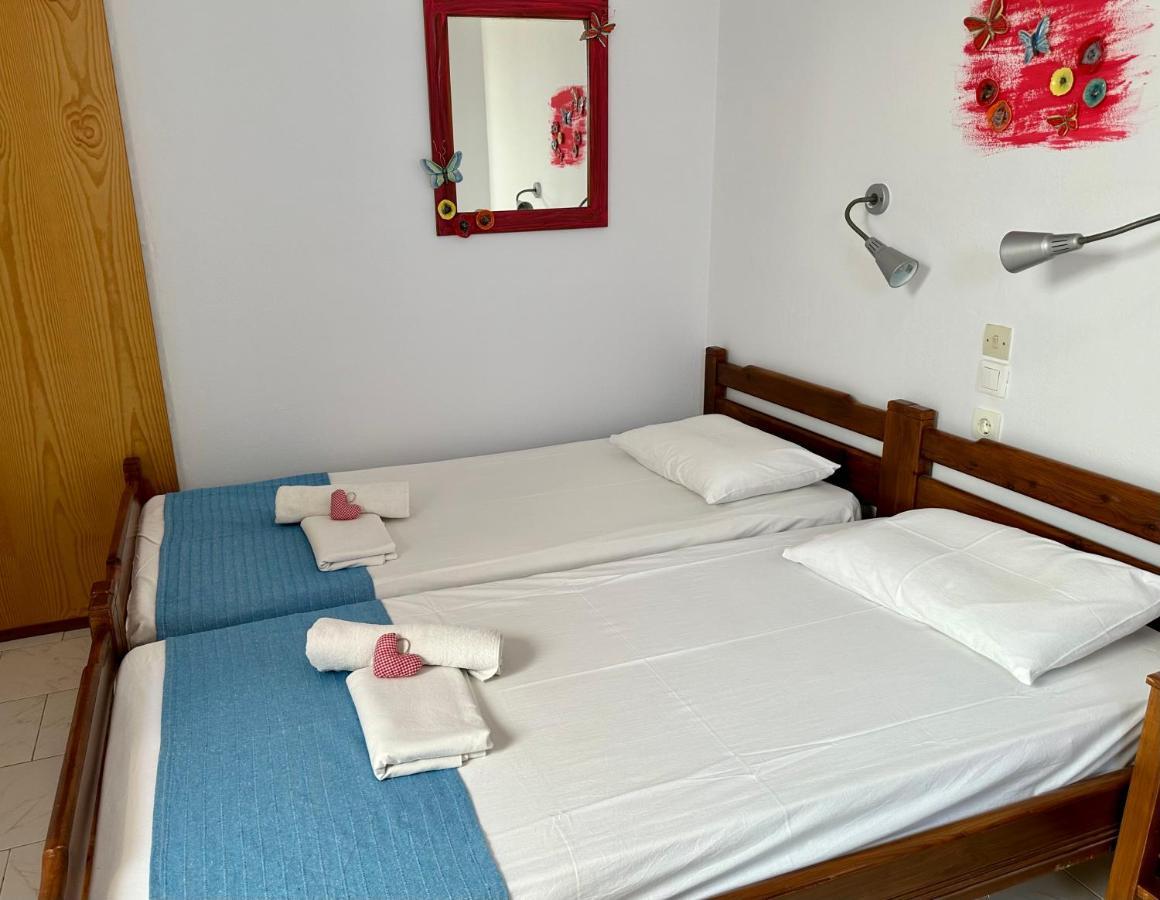 Bonatsa Rooms Palaiochora Exterior foto